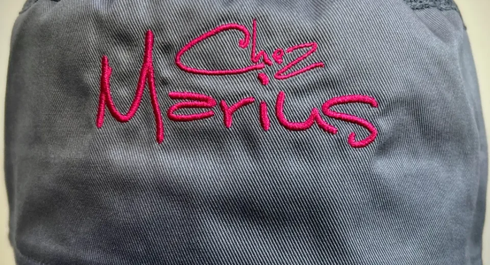 broderie sur calot de boulanger