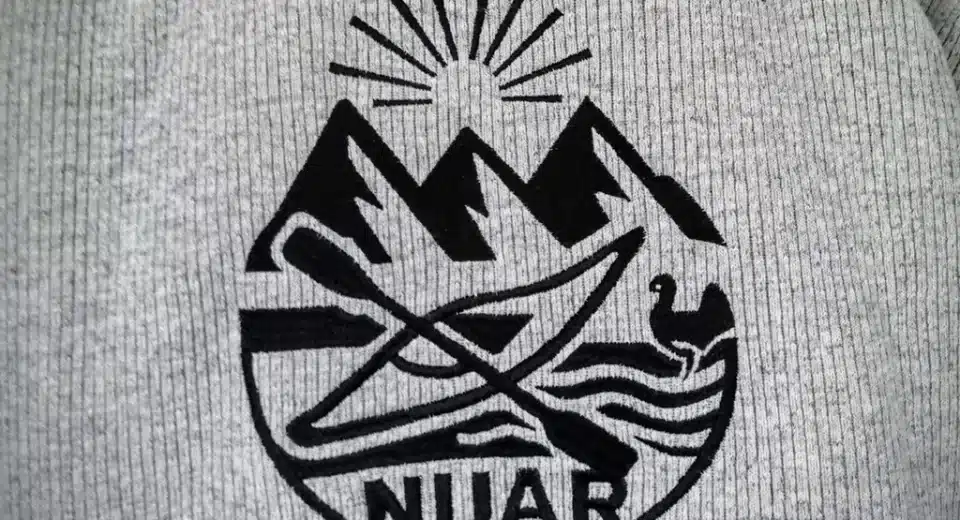 broderie sur veste epaisse